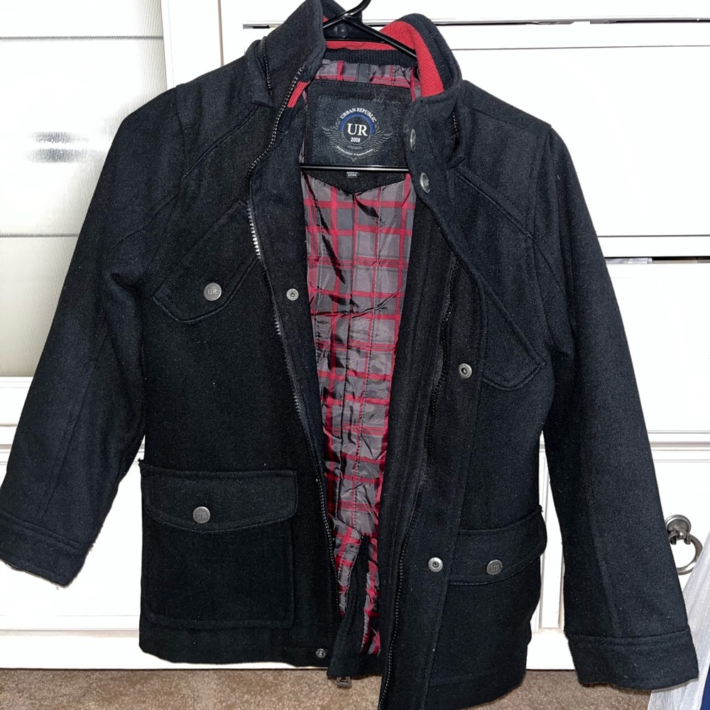 Boys wool jacket, size 10. Very nice. Worn a couple of times, practically new.